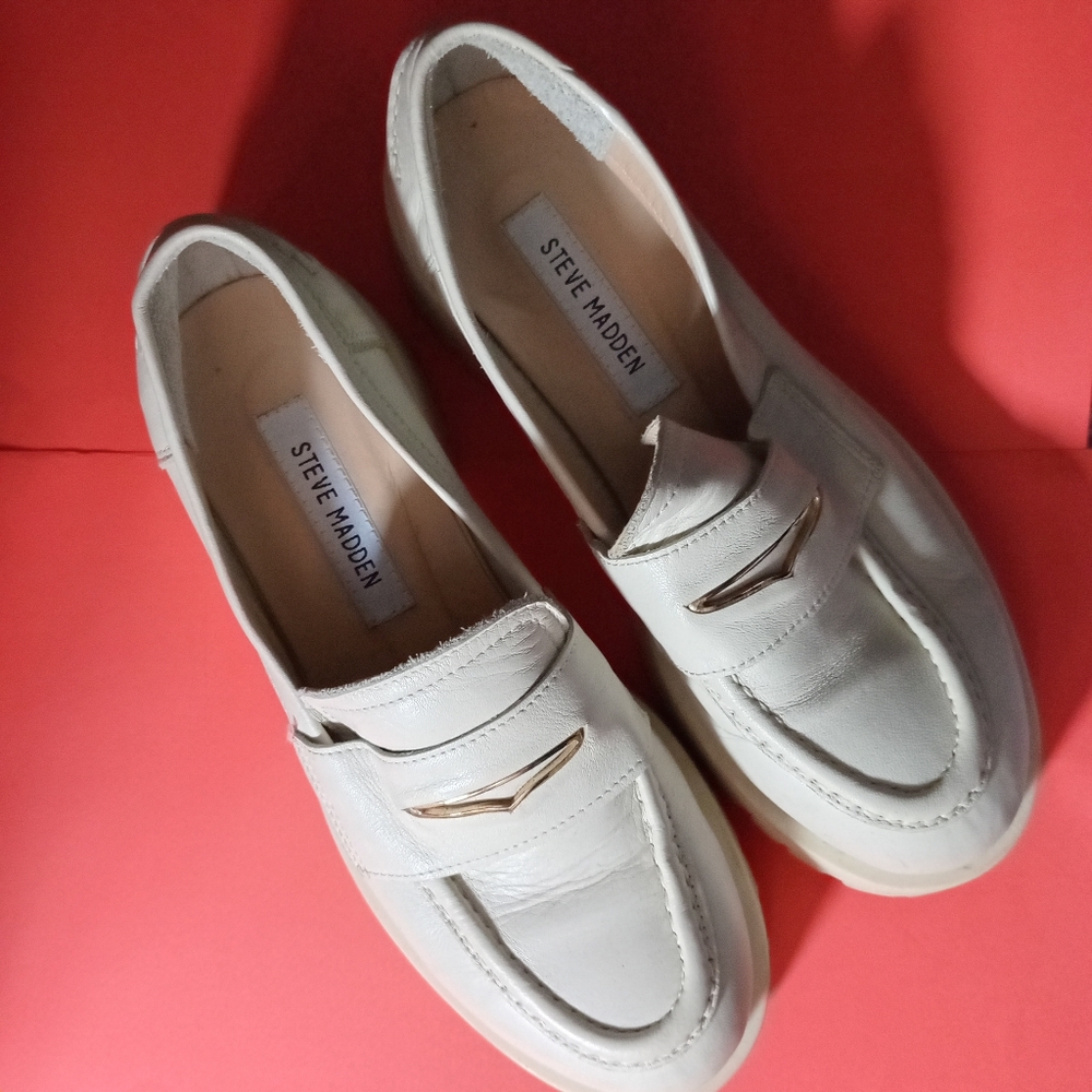 Pre-owned Size 10-10.5 Steve Madden White Lawrence Loafers for Women